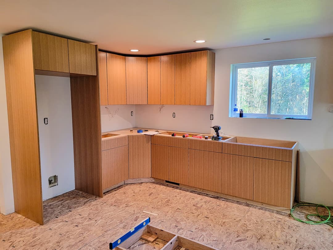installed kitchen cabinets